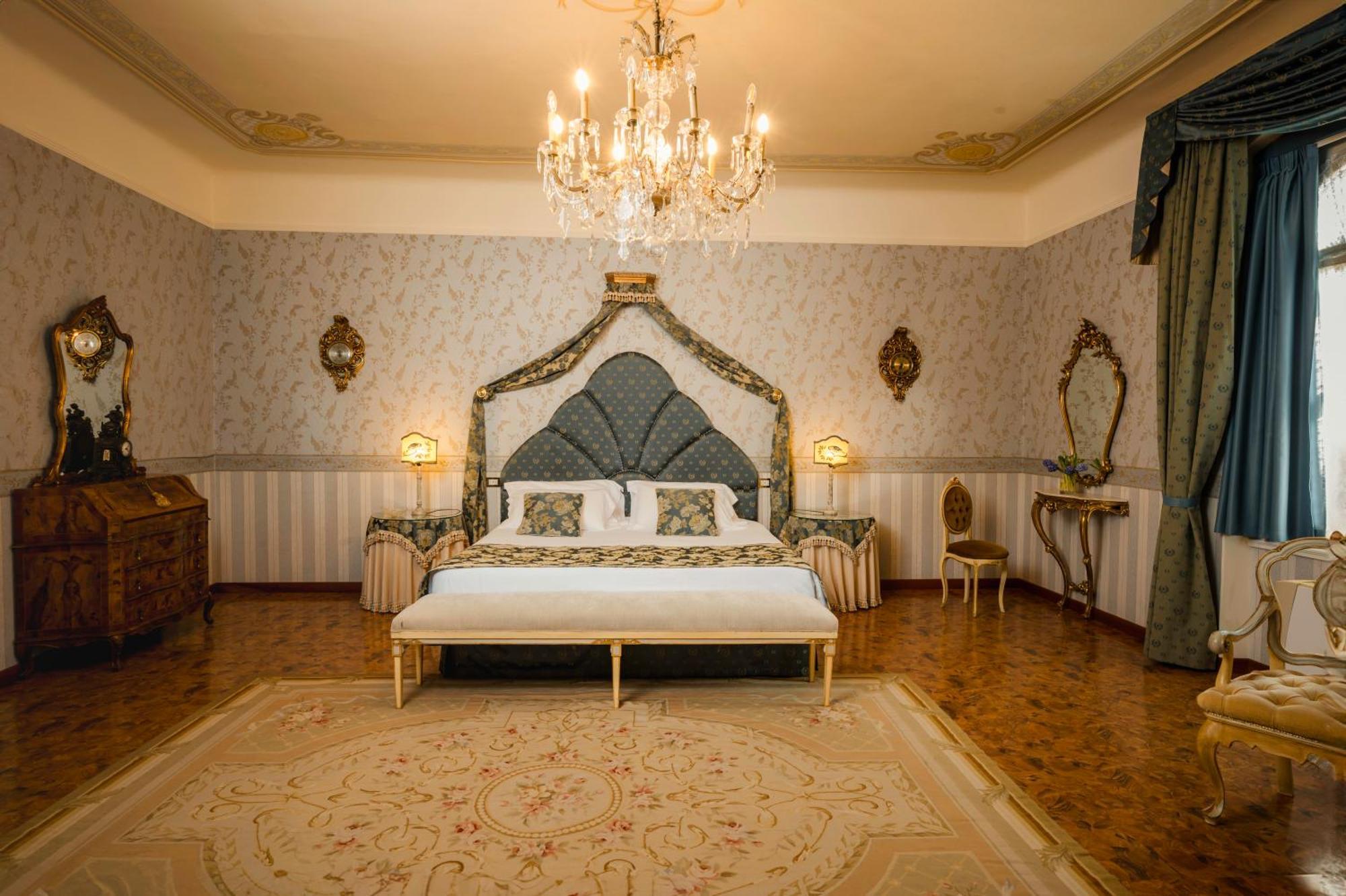 Castello Di Spessa - Residenze D'Epoca Hotell Capriva del Friuli Exteriör bild