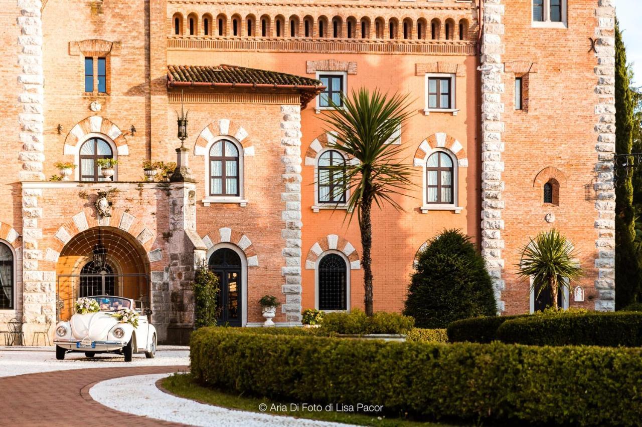 Castello Di Spessa - Residenze D'Epoca Hotell Capriva del Friuli Exteriör bild